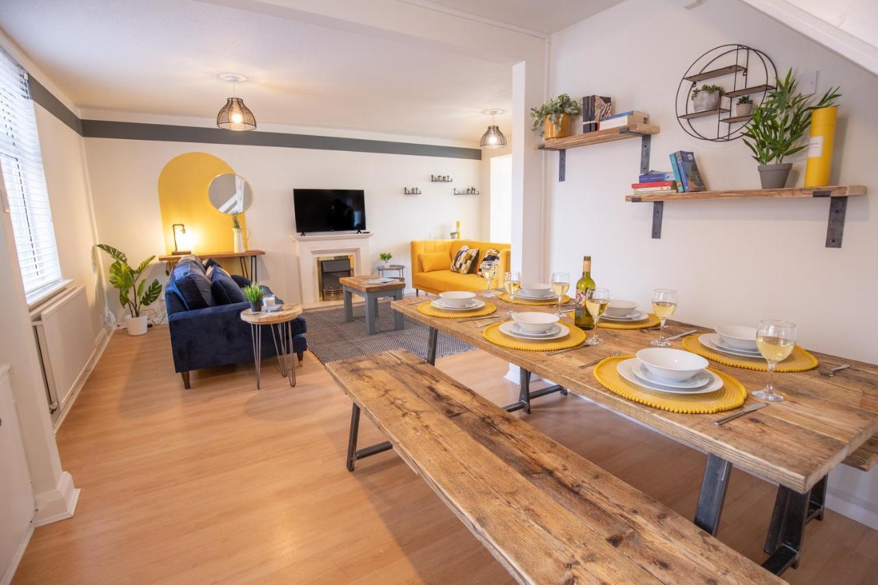 Saltbox Properties- Large!! 3 Bed, 3 Bath House, Parking, Fast Wifi, Town Centre Location! Sleeps 6 Ashby-de-la-Zouch Exteriér fotografie