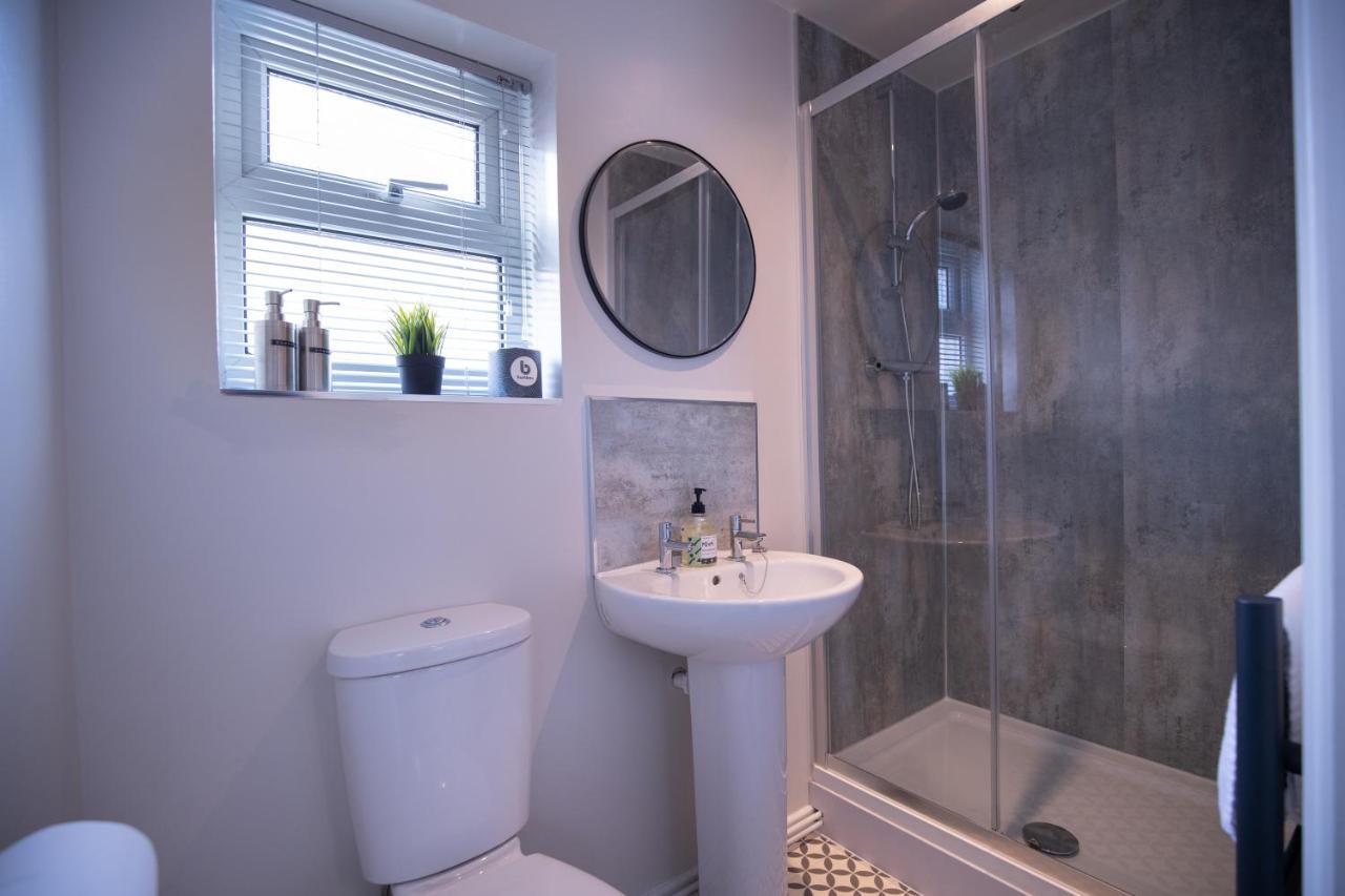 Saltbox Properties- Large!! 3 Bed, 3 Bath House, Parking, Fast Wifi, Town Centre Location! Sleeps 6 Ashby-de-la-Zouch Exteriér fotografie