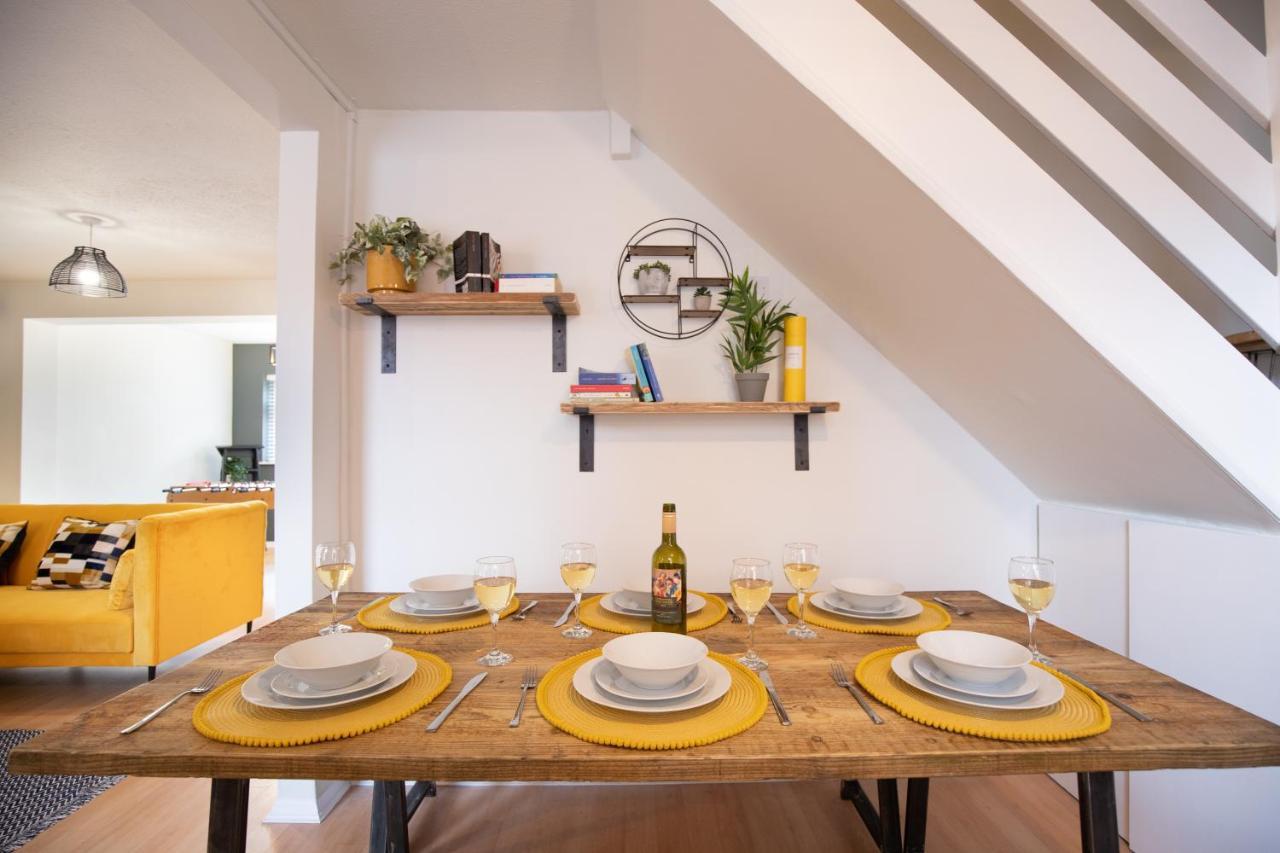 Saltbox Properties- Large!! 3 Bed, 3 Bath House, Parking, Fast Wifi, Town Centre Location! Sleeps 6 Ashby-de-la-Zouch Exteriér fotografie