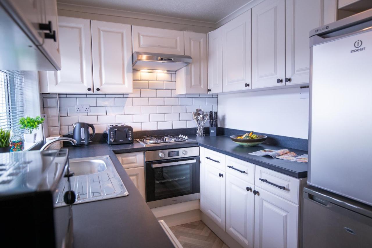 Saltbox Properties- Large!! 3 Bed, 3 Bath House, Parking, Fast Wifi, Town Centre Location! Sleeps 6 Ashby-de-la-Zouch Exteriér fotografie